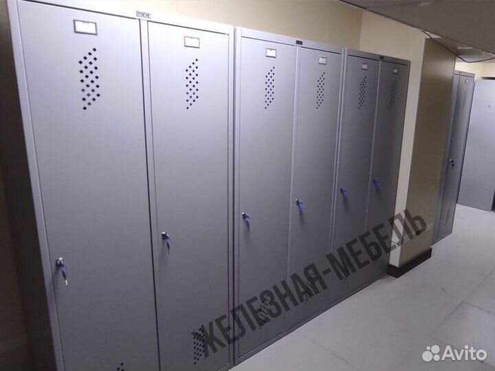 Шкаф в раздевалку практик LS-21-80