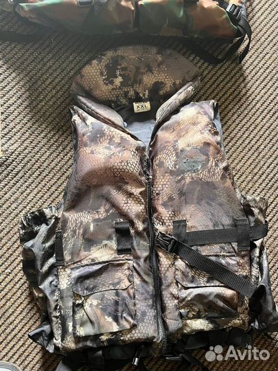 Спасательные жилеты