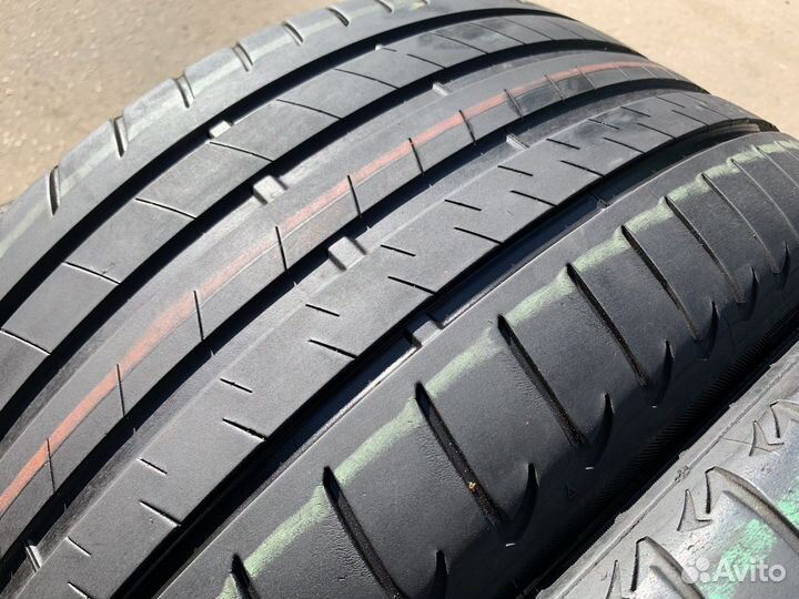Bridgestone Alenza 001 275/35 R21