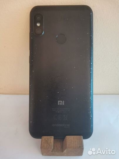 Xiaomi Mi A2 Lite Android One, 4/32 ГБ