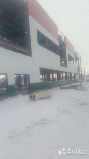 Монтажники металлоконструкций
