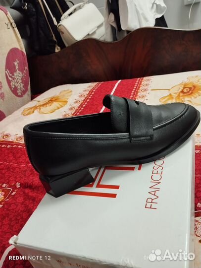 Лоферы женские