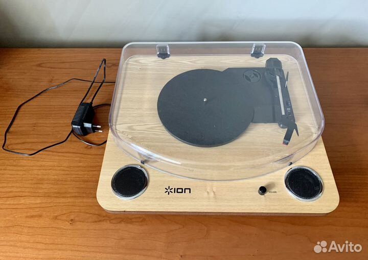 Виниловый проигрыватель Ion Max LP wood