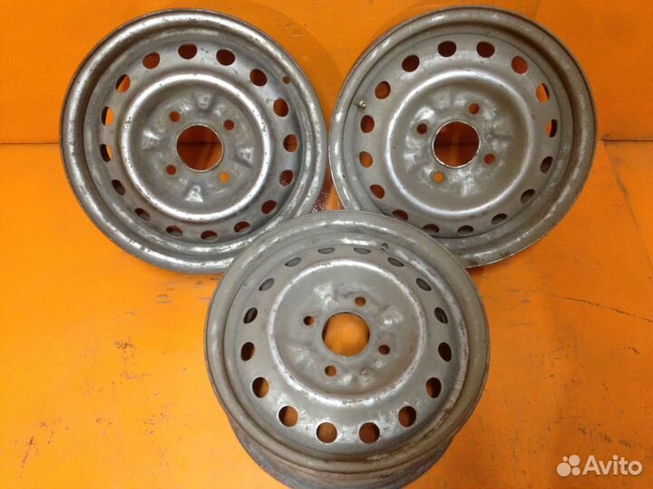 4 шт. Диски Nissan 14 4х114,3 DIA 67,1