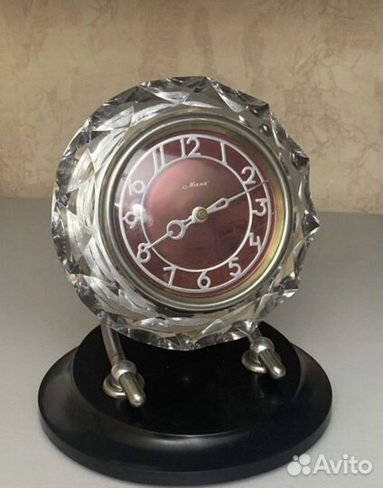 Настольные часы Маяк