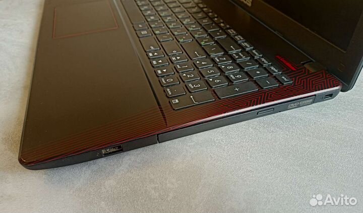 Asus k550vx-dm360t core i7 6700hq, 16gb,256+1000gb