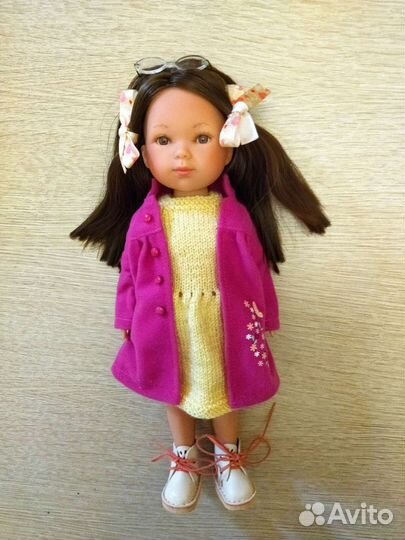 Кукла Карлотта шатенка, 28 см, Vestida de Azul