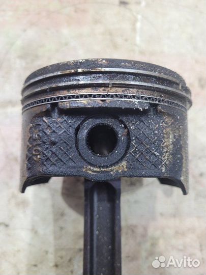 Поршень с шатуном Ford C-Max C214 qqdb 2006