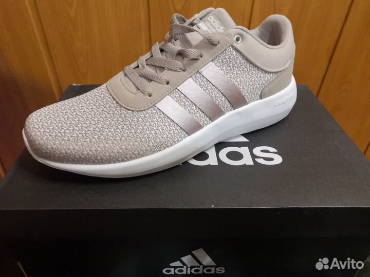 Кроссовки женские adidas 42