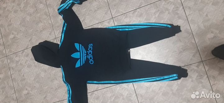 Спортивный костюм adidas для мальчика 146