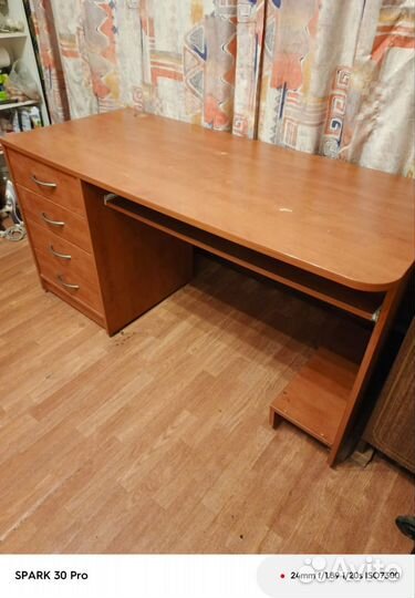 Стол компьютерный Икеа без верхней надстройки