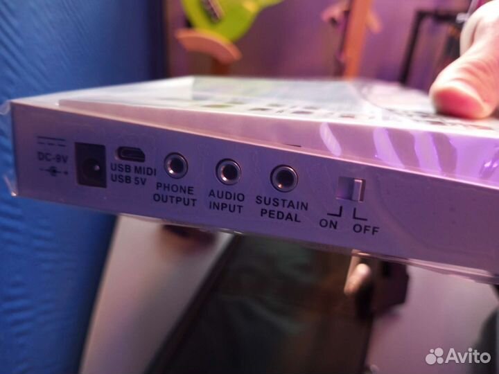 Синтезатор портативный с чехлом и педалью