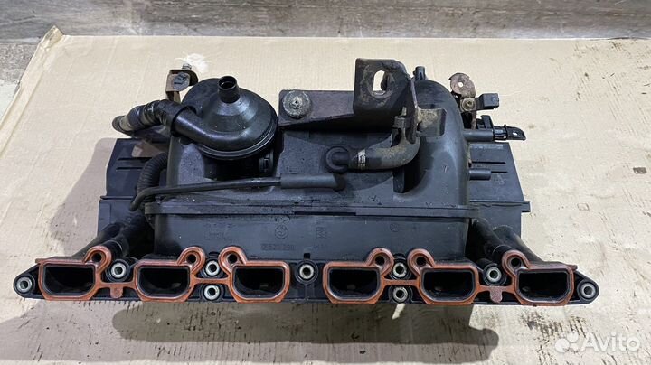 Впускной коллектор BMW 3 series E46 M54B22