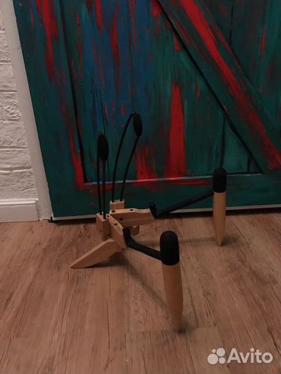 Подставка для виолончели и гитары