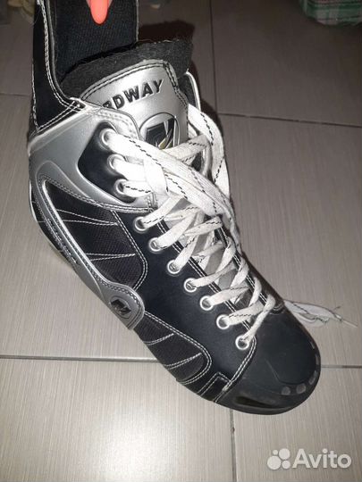 Коньки хоккейные 46 размер