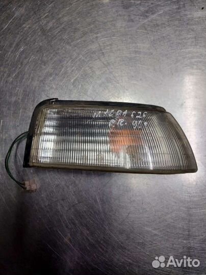 Поворотник правый Mazda 626 GD