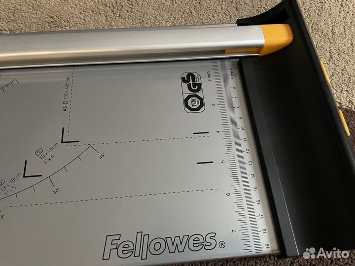Резак для бумаг Fellowes Electron A3