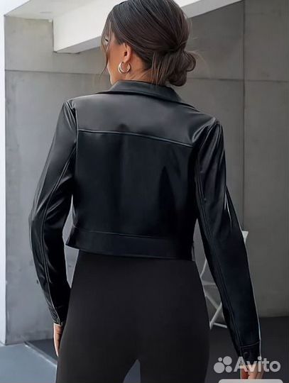 Кожанка укороченная женская