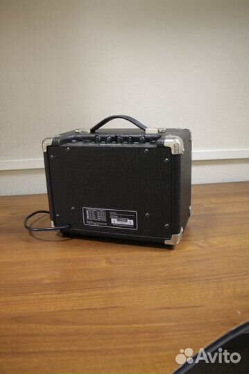 Продам комбик Belcat Acoustic 20