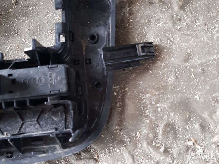 Консоль кпп Audi Q5 08-12