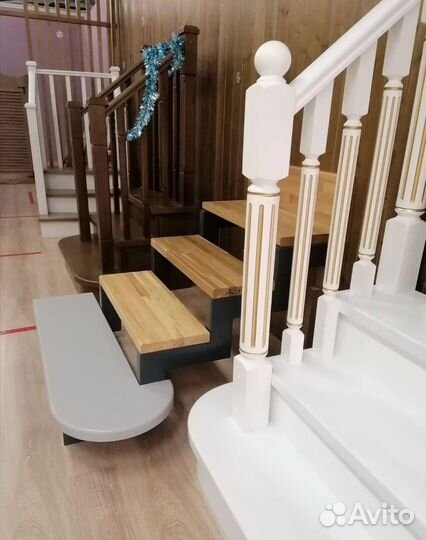 Лестница на металлокаркасе под ключ