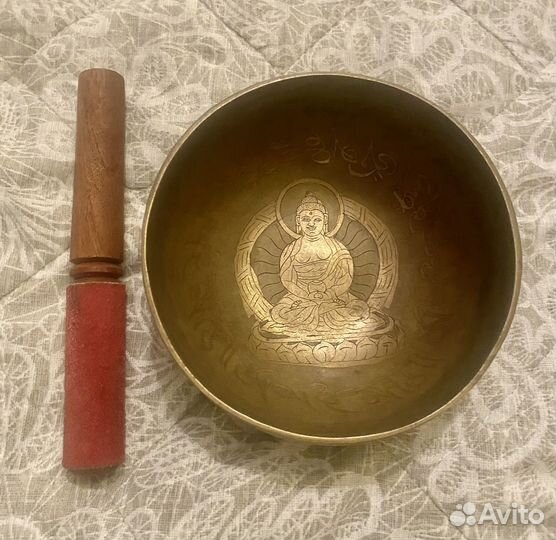 Тибетская кованая поющая чаша