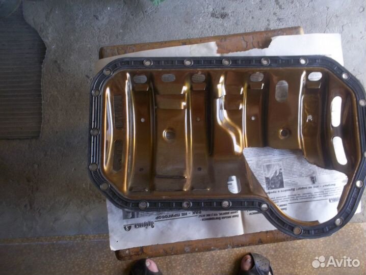 Паддон двиготеля падушка