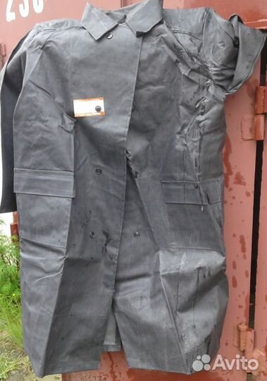 Плащ мужской для защиты от воды