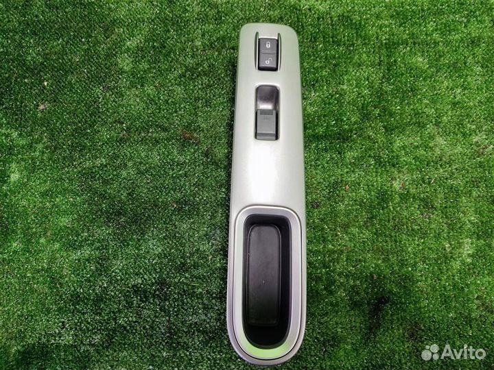 Кнопка стеклоподъемника Subaru Tribeca WX 2008