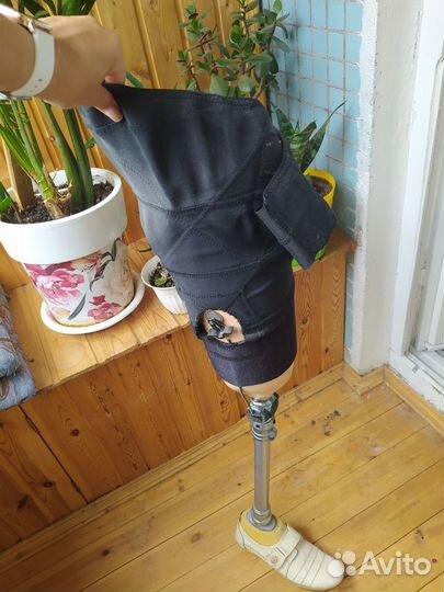 Протез правой ноги