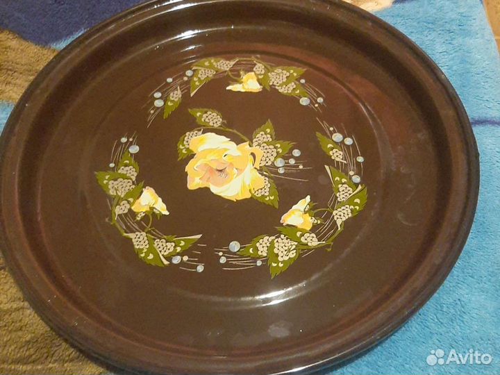 Поднос расписной.кастрюля новпя и ведро