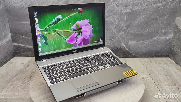 Acer Aspire V3-571 / 15.6