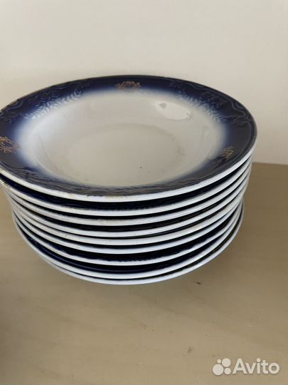 Тарелки суповые и десертные кобальт позолота