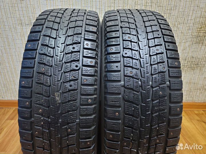Dunlop SP Winter Ice 01 215/65 R16