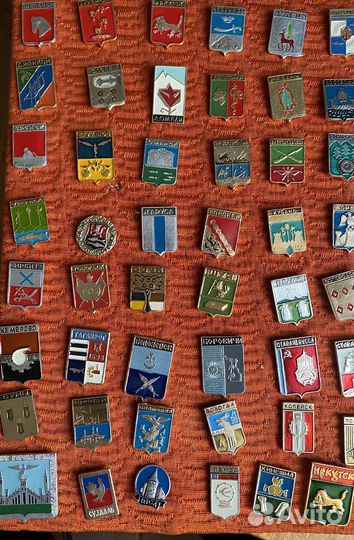 Значки гербы городов СССР