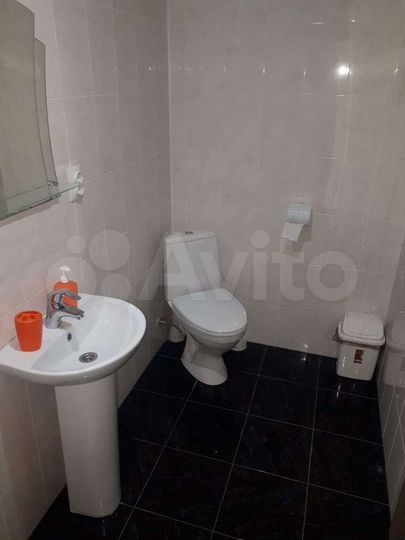 Комната 18 м² в 4-к., 2/2 эт.