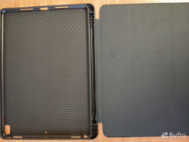 Чехол для iPad Pro 10.5
