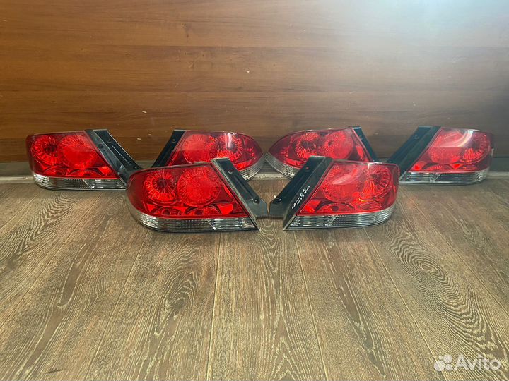 Фонари задние Mitsubishi Lancer 9 2000-2010