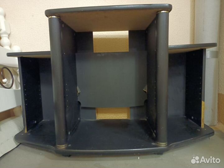 Телевизионная тумба