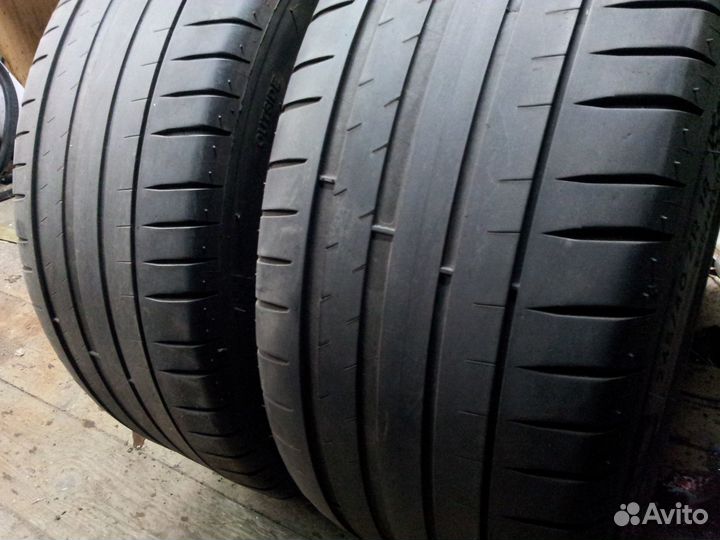 Michelin Pilot Sport 4 245/40 R18 97Y