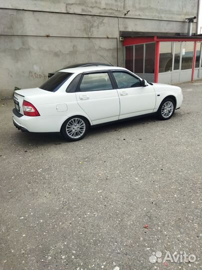 Сиденья на priora 2