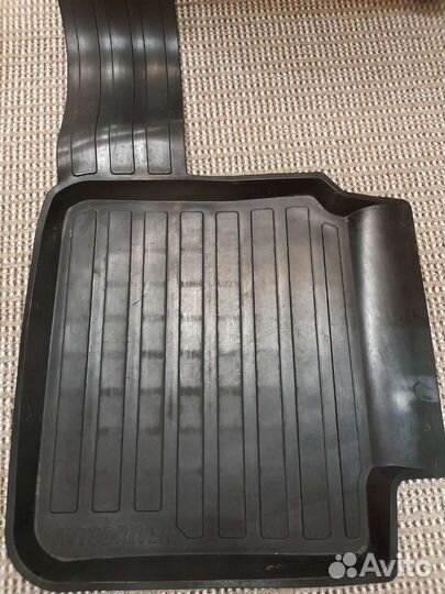 Автомобильные коврики резиновые