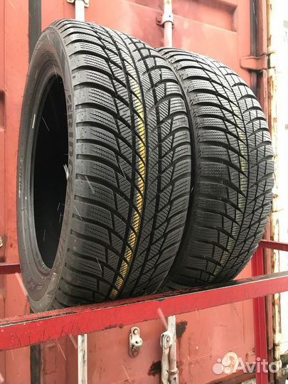 Bridgestone Blizzak LM-001 205/55 R17