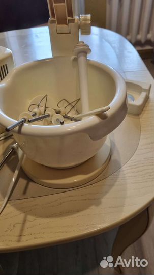 Миксер с чашей электрический
