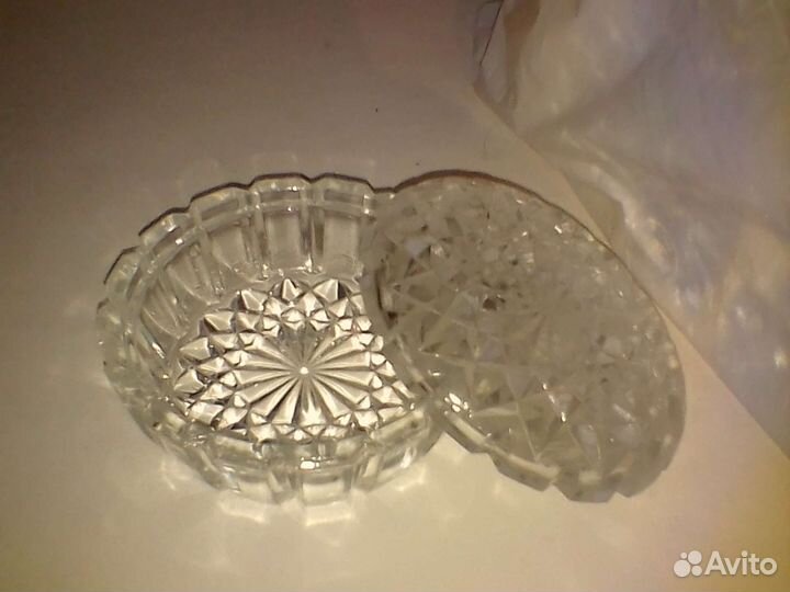 Хрустальная пиала с крышкой