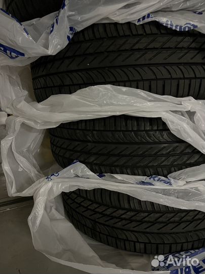 Goodyear Eagle F1 AT 235/60 R18 107V