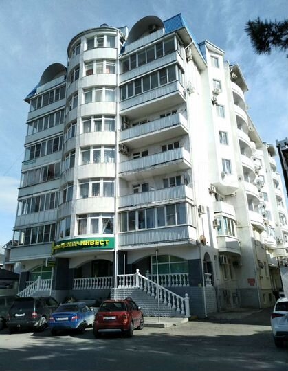 3-к. квартира, 49 м², 1/8 эт.