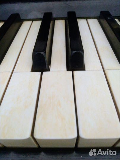 Немецкое пианино б/у