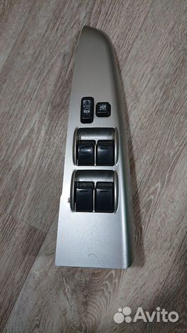 Блок управления стеклоподъемниками передний