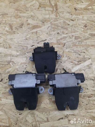 Замок крышки багажника Ford focus 2 C-max